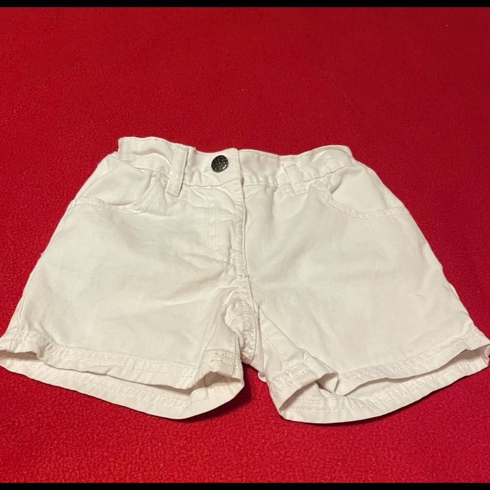 Girls shorts 4yrs